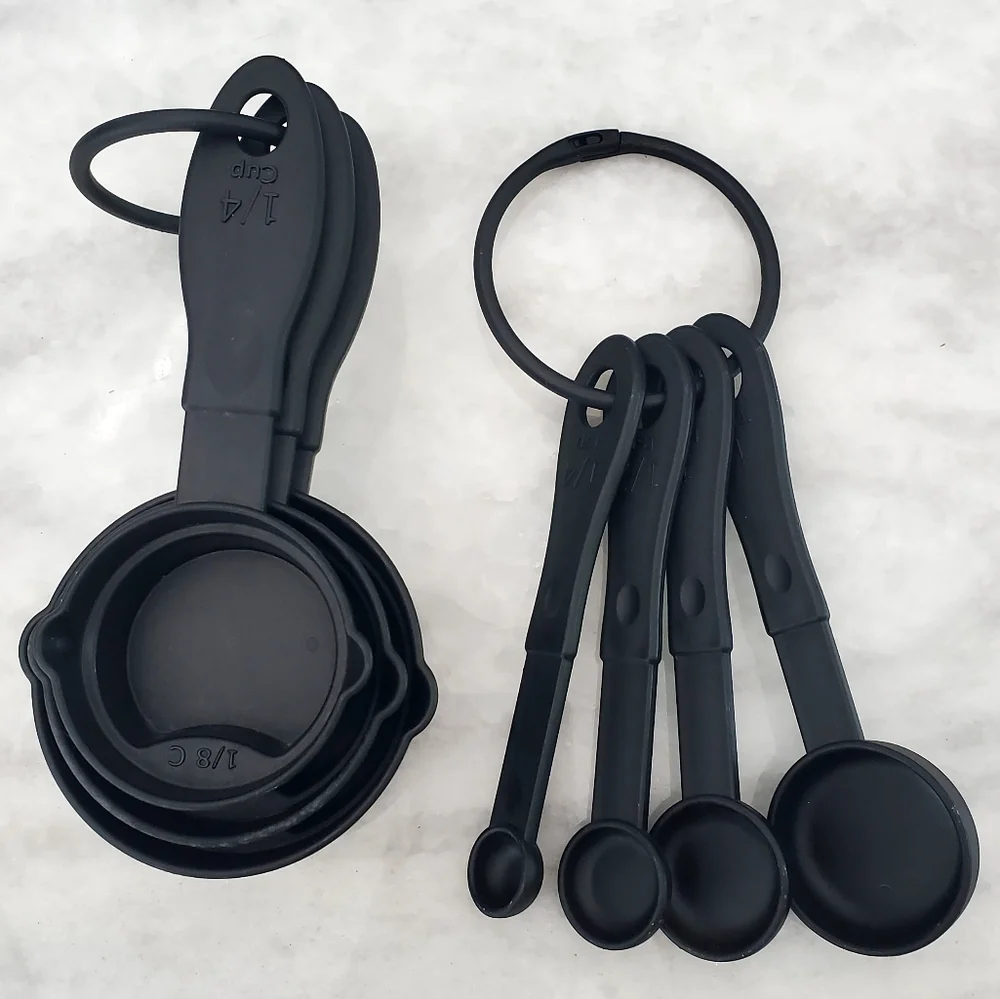 Set Of 8 Plastic Cooking Utensils 3 Measuring Cups 4 Measuring Spoons